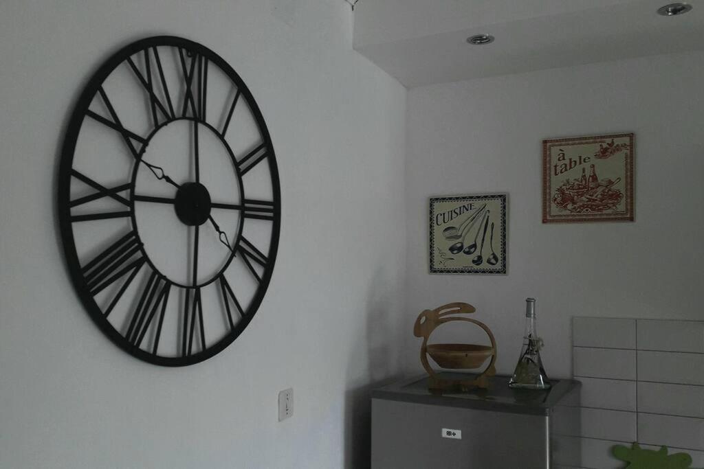 Bel Appartement Au Coeur De La Cite Medievale Sommières Exteriér fotografie